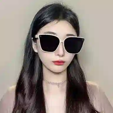 PRETTYALLUSION G*M
