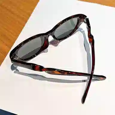 PRETTYALLUSION TR90