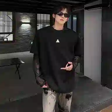 AWAO T