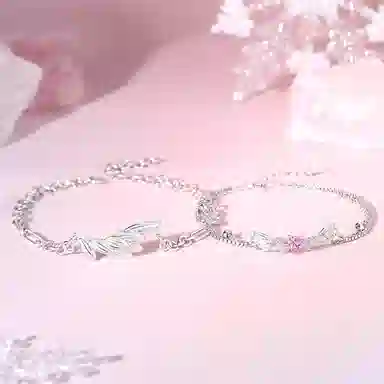 925