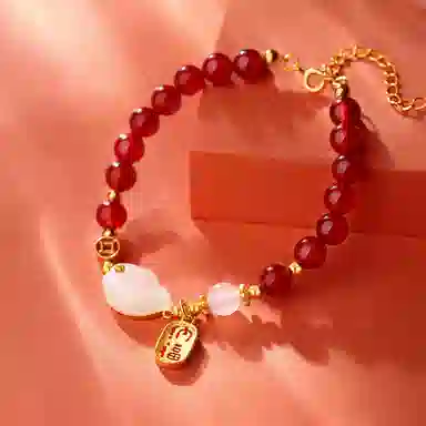 匆匆那年 上岸锦鲤 国潮新中式福牌精致轻奢平安扣 小众设计高级感可调节手串 玉髓 手链 女款