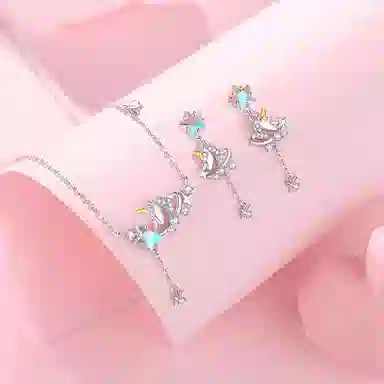 925