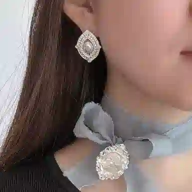 Qurioustone 925