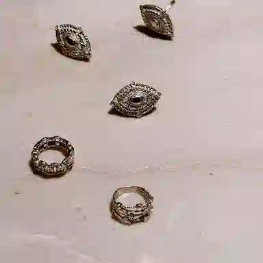 Qurioustone 925