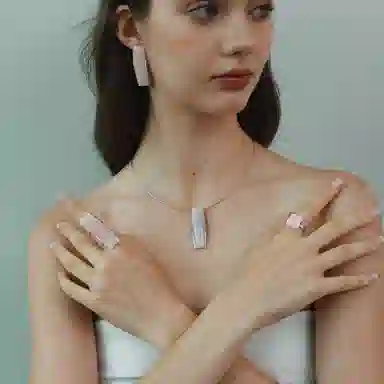 Qurioustone 925