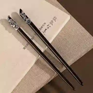 S925
