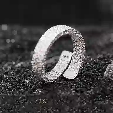 S925
