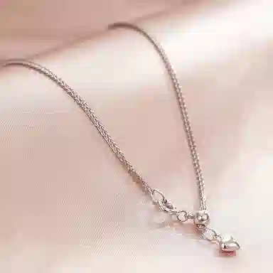 925