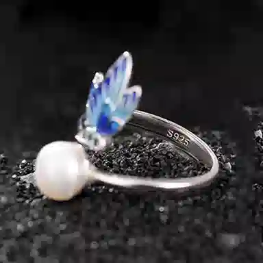 S925