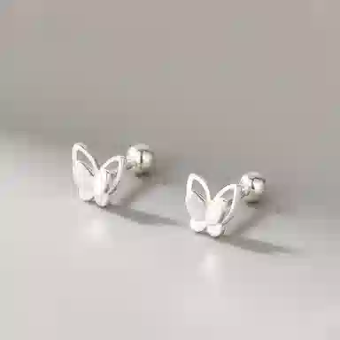 999
