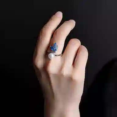 S925