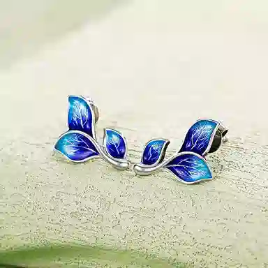 S925