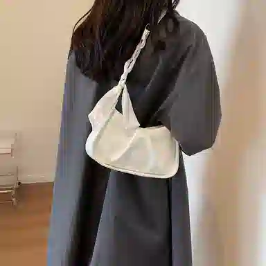 FCTOSSR Chain Shoulder Bag