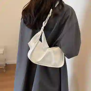 FCTOSSR Chain Shoulder Bag