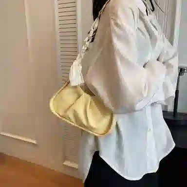 FCTOSSR Chain Shoulder Bag