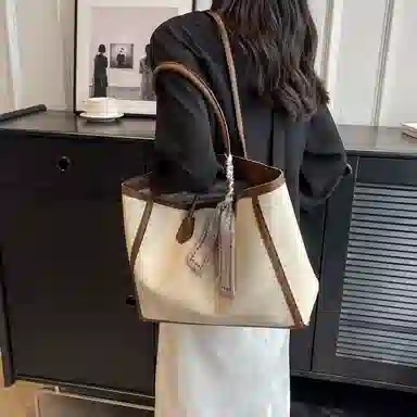 FCTOSSR Tote PU