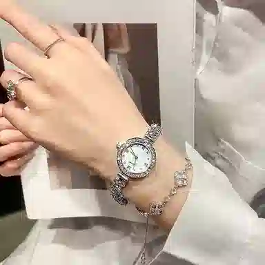 雅嘉怡石英机芯 精钢表带 国表 女表 贝母色表盘 闪耀奇遇亮闪闪美人时来运转满天星鱼尾手链表气质职场风轻奢人鱼学生职场白领梦幻蝴蝶
