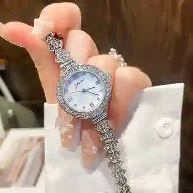 雅嘉怡石英机芯 精钢表带 国表 女表 贝母色表盘 闪耀奇遇亮闪闪美人时来运转满天星鱼尾手链表气质职场风轻奢人鱼学生职场白领梦幻蝴蝶
