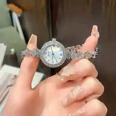 雅嘉怡石英机芯 精钢表带 国表 女表 贝母色表盘 闪耀奇遇亮闪闪美人时来运转满天星鱼尾手链表气质职场风轻奢人鱼学生职场白领梦幻蝴蝶