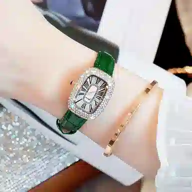 雅嘉怡 复古优雅简约百搭满天星潮流运动学生休闲鸽子蛋造型小众经典 石英机芯 皮带表带 国表 女表 金色表盘 时尚防水