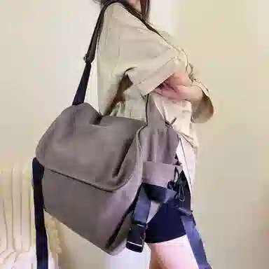 TAKITAKI Canvas Messenger Bag Black/Grey