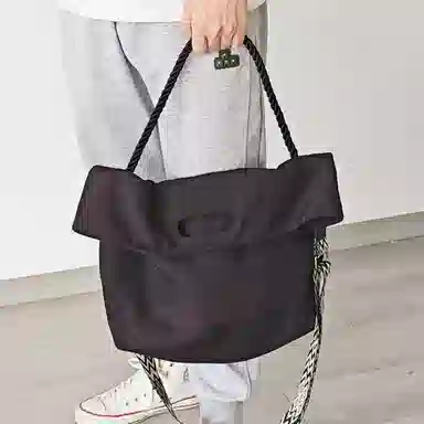 TAKI Tote