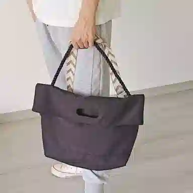 TAKI Tote
