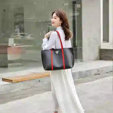 GUESS PU Tote