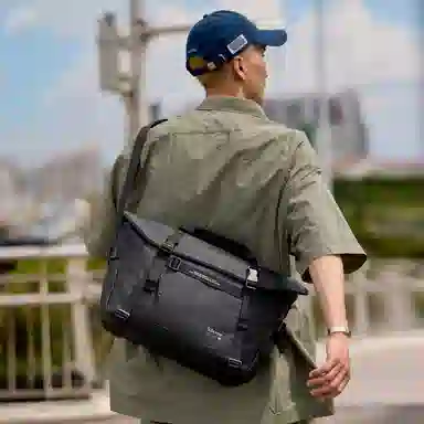 Subcrew Crossbody Bag Black