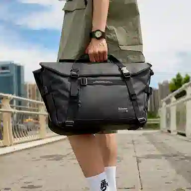 Subcrew Crossbody Bag Black