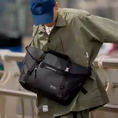 Subcrew Crossbody Bag Black