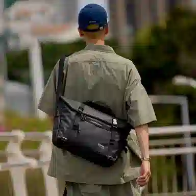 Subcrew Crossbody Bag Black