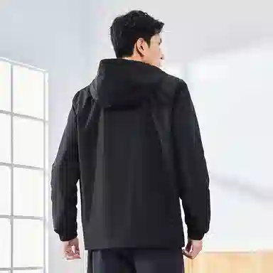 鸿星尔克 综训系列 防泼水防风风壳透气百搭纯色连帽运动通勤风衣外套夹克 男女同款 正黑