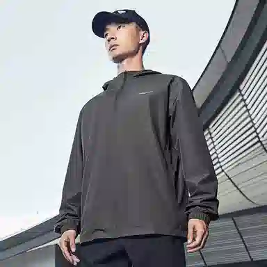 鸿星尔克 综训系列 防泼水防风风壳透气百搭纯色连帽运动通勤风衣外套夹克 男女同款 深灰