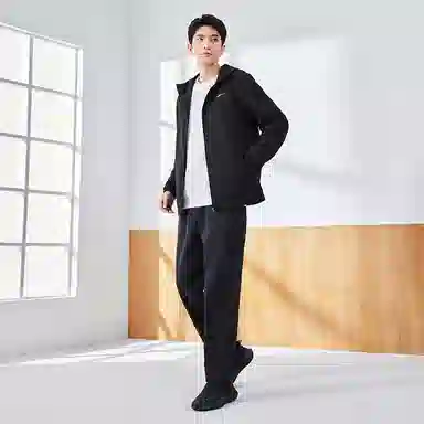 鸿星尔克 综训系列 防泼水防风风壳透气百搭纯色连帽运动通勤风衣外套夹克 男女同款 正黑