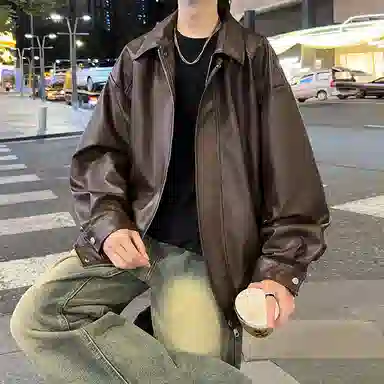 宝米卡 美拉德纯色翻领机车外套休闲春秋潮皮衣 男女同款