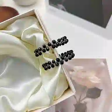 双生恋 黑色锆石大耳圈小众设计感百搭时尚精致日常通勤约会耳饰轻奢高级感 铜 耳环 女款