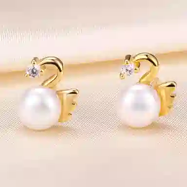 925