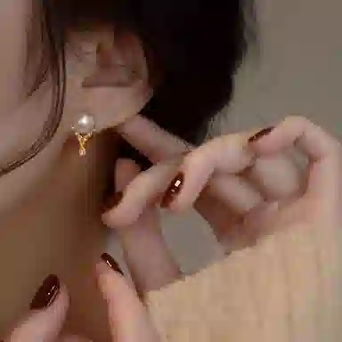 品彩 小巧法式银针 轻奢气质高级 迷你 年轻减龄 淡水珍珠 耳钉 女款