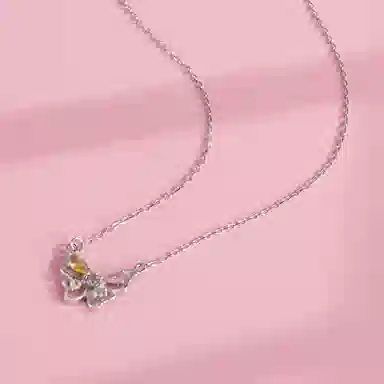 925