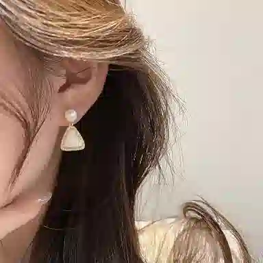 S925