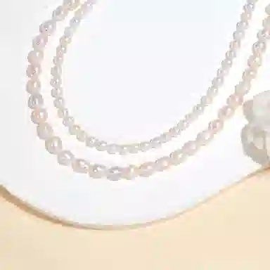 925