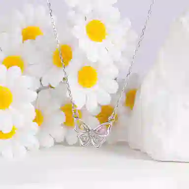 925