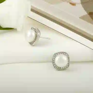 S925