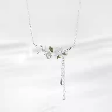 LUCKY ZHY Jasmine Necklace