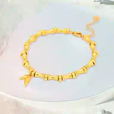 925