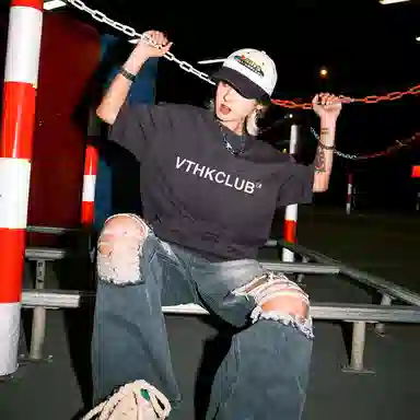VTHK LogoT