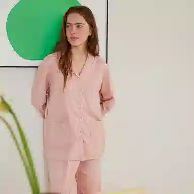 100