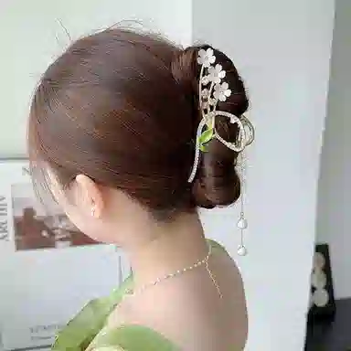 白卷 古风气质金属流苏女式鲨鱼 发夹 女款