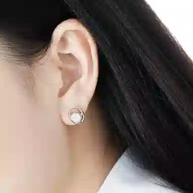 S925